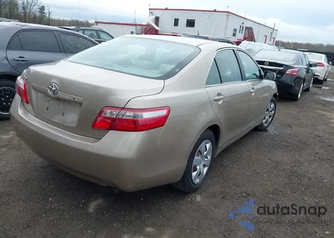 2007 Toyota Camry Le z USA, uszkodzony, nr VIN 4T1BE46K27U089062